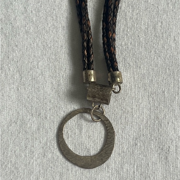 Silpada N1687 Black Leather 16" Sterling Silver Small Hammered Circle Necklace - Picture 2 of 3